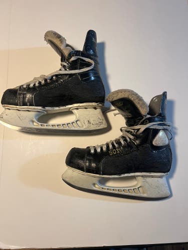 Vintage Daoust 501 Hockey Skates Size 8