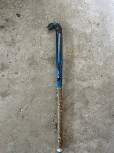 Field hockey stick