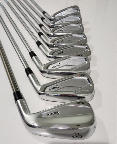 Used Men's Srixon ZX7 Right Handed Iron Set - Stiff Shaft Set 8 Pieces Graphite/Steel Shaft