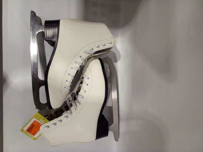 Used American Senior 9 Women's Figure Skates