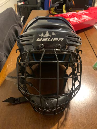 Bauer 7500 (With CCM Cage)