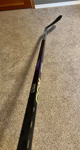 New Senior CCM Right Handed P28 RibCor Trigger 9 Pro Hockey Stick