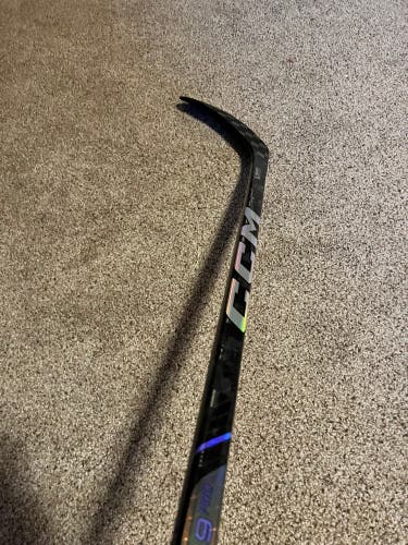 New Senior CCM Right Handed P28 RibCor Trigger 9 Pro Hockey Stick