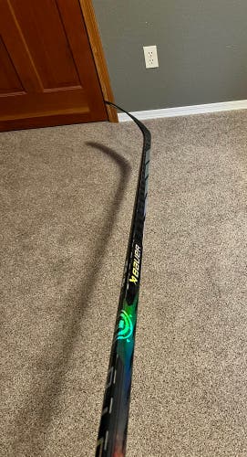 New Senior Bauer Right Handed P92 Proto-R Hockey Stick