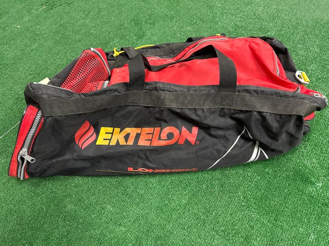 Used Ektelton Tennis Bag