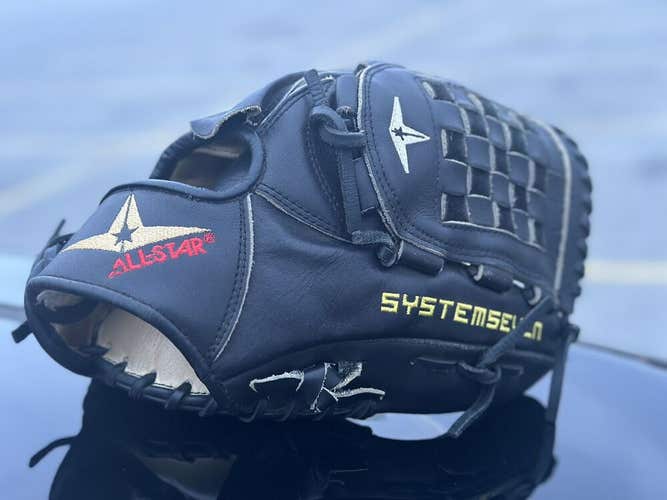 EXCELLENT CONDITION ALL STAR SYSTEM 7 12” RHT BASEBALL GLOVE