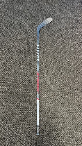 Used Intermediate CCM Right Handed P28  Jetspeed FT6 Pro Hockey Stick