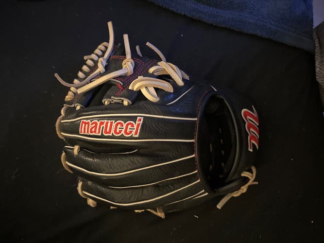 Baseball glove Used