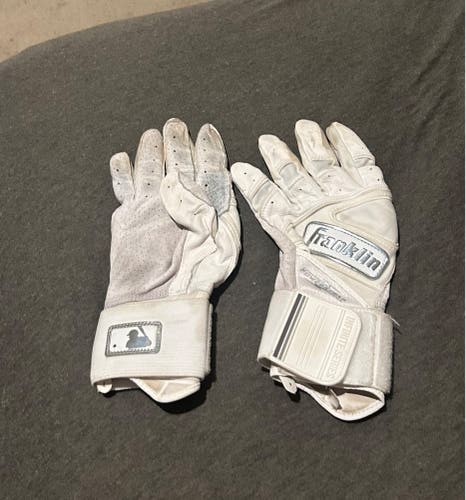 Batting gloves Slightly Used