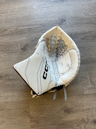 *Like New*  CCM Regular Pro Stock EFlex 6 Glove