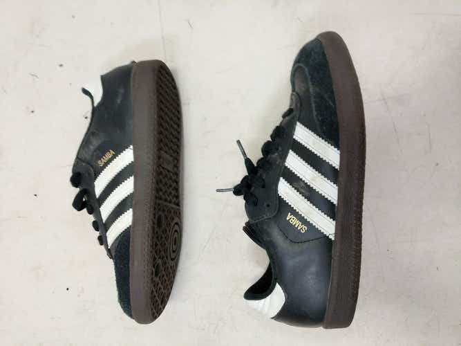 Used Adidas Junior 03.5 Indoor Soccer Indoor Cleats