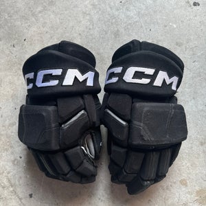 NHL Chicago Blackhawks Used CCM 14” Pro Stock HGQL Gloves Black