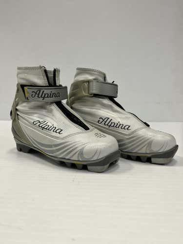 Used Alpina W 06 Jr 04-04.5 Women's Cross Country Ski Boots