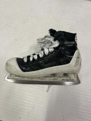 Used Bauer 7000 Junior 03.5 Goalie Skates