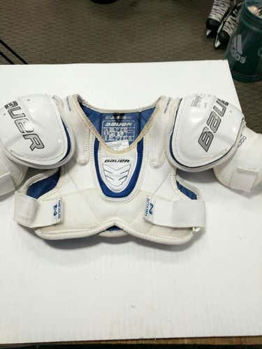 Used Bauer Nexus 4000 Sm Hockey Shoulder Pads