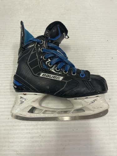 Used Bauer Nexus 7000 Intermediate 4.5 Ice Hockey Skates