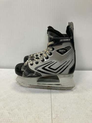 Used Ccm Intruder Junior 02 Ice Hockey Skates