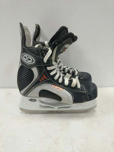 Used Easton Synergy 200 Junior 03 Ice Hockey Skates