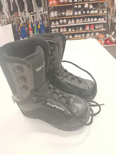 Used Five Forty Junior 02 Boys' Snowboard Boots