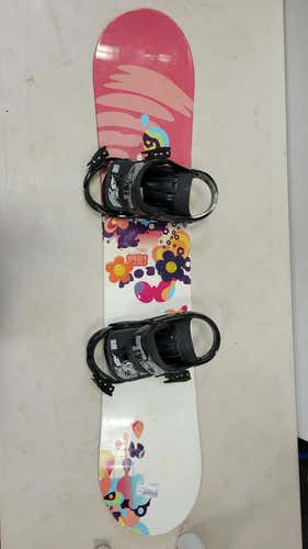 Used Morrow Flowers Iris 128 Cm Girls' Snowboard Combo