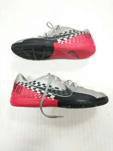 Used Nike Junior 02 Indoor Soccer Indoor Cleats