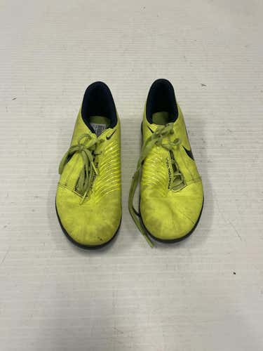 Used Nike Junior 06 Indoor Soccer Indoor Cleats