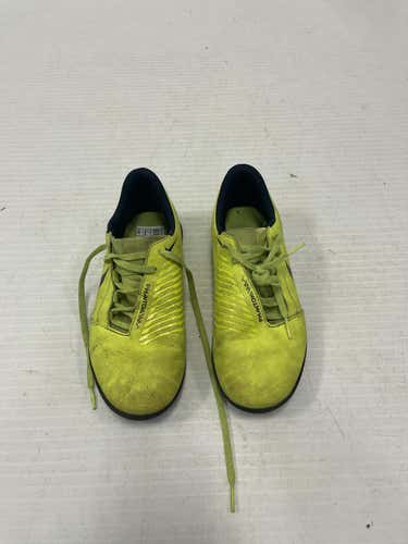 Used Nike Junior 06 Indoor Soccer Indoor Cleats