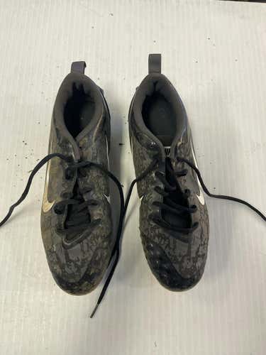 Used Nike Senior 10 Football Cleats