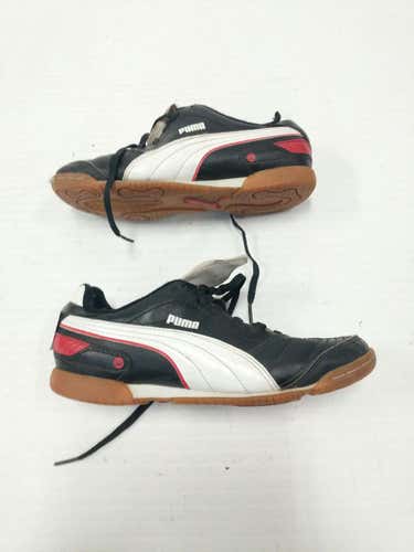 Used Puma Junior 04.5 Indoor Soccer Indoor Cleats