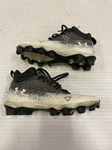 Used Under Armour .cleat Junior 05 Baseball And Softball Cleats