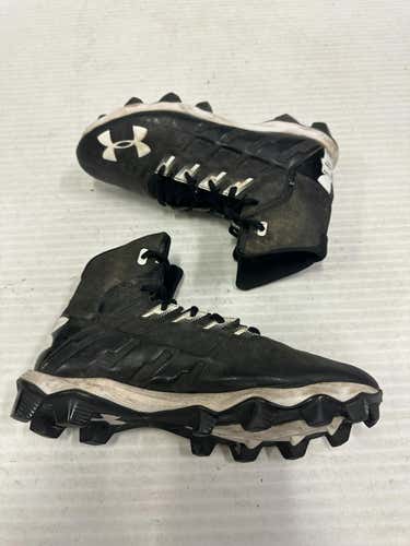 Used Under Armour Junior 05.5 Football Cleats