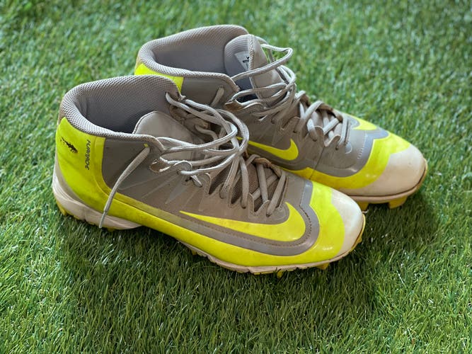 Used - Nike Huarache baseball cleats - neon yellow/gray