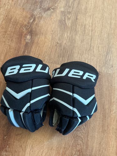 Used Bauer 9" Supreme One.2 Gloves