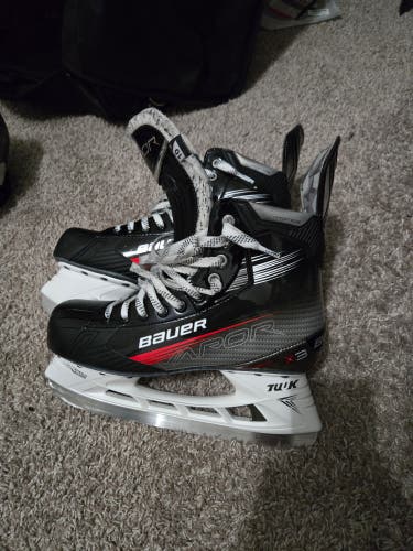 Used Senior Bauer Vapor X3 Hockey Skates Regular Width 10