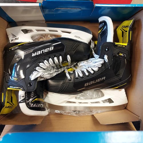 New Senior Bauer Supreme M4 Hockey Skates 8.5 Fit 3