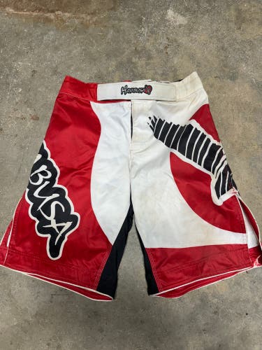 MED 32 Waist Hayabusa MMA Trunks