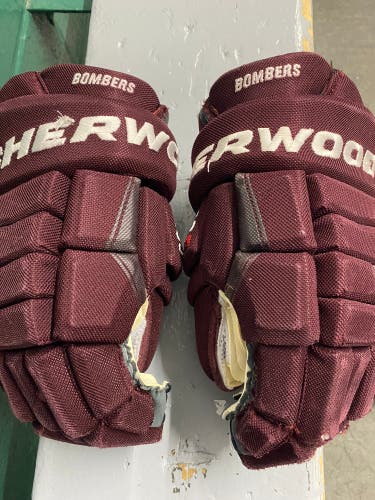 Flin Flon Bombers JrA 14” hockey gloves