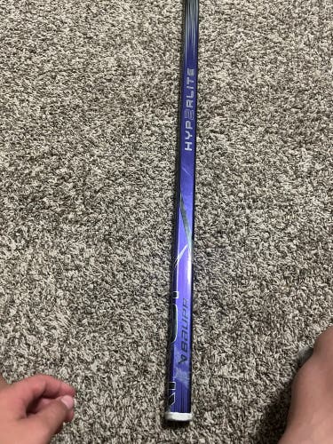 Used Intermediate Bauer Right Handed P92  Vapor Hyperlite 2 Hockey Stick