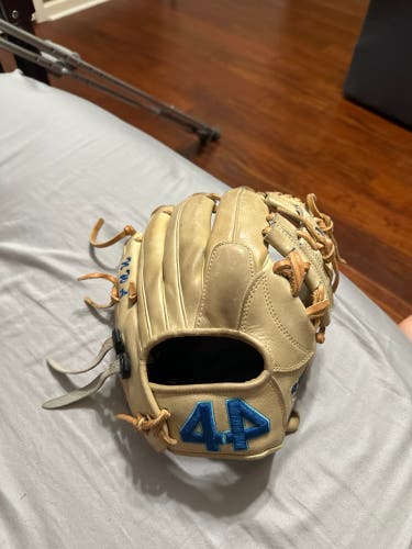 44 pro Signature Series Custom Glove