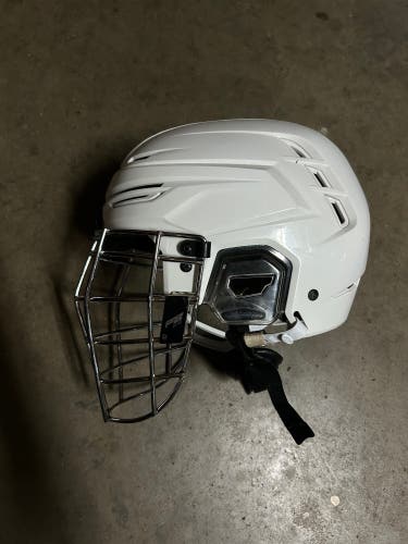 Warrior Alpha one Box helmet Large