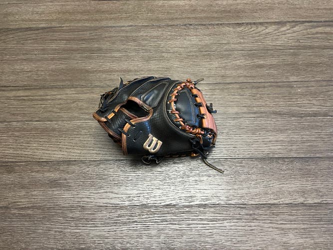 Wilson A2K M1D 33.5” Catchers Mitt