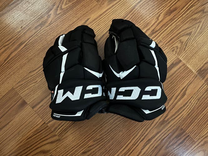 CCM Jetspeed FT6 Gloves