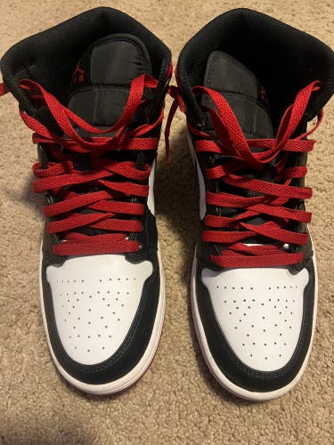 Air Jordan 1 Mid