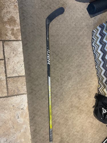 Used Bauer Right Handed P92M Pro Stock Vapor Hyperlite Hockey Stick