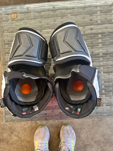 CCM ultra tacks elbow pads