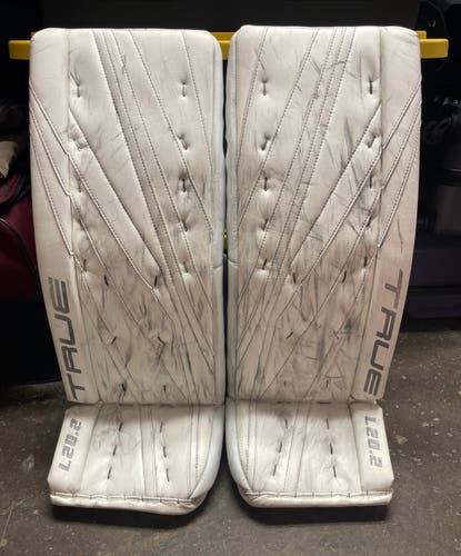 True 20.2 goalie pads