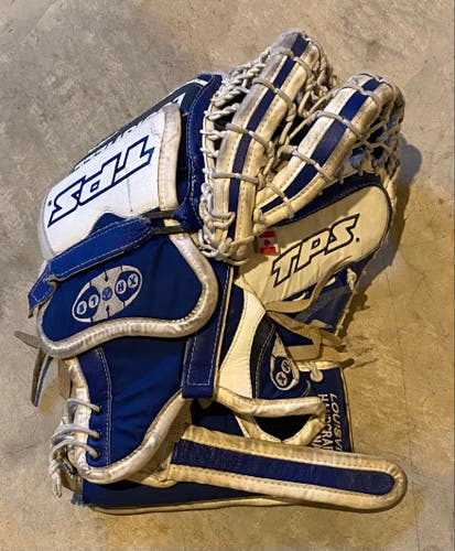 Louisville TPS Xhale Goalie Glove