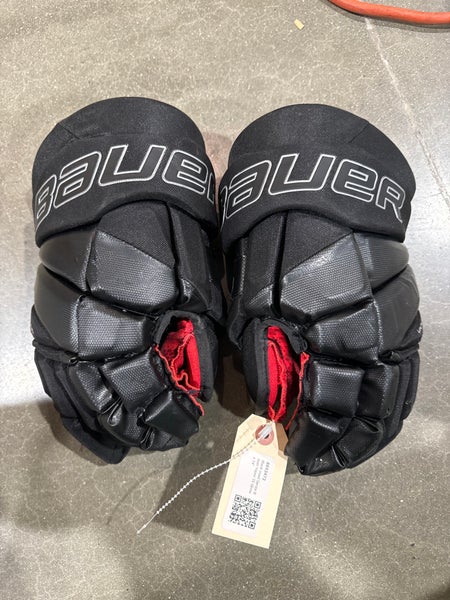Black Used Senior Bauer Vapor 3X Gloves 14"