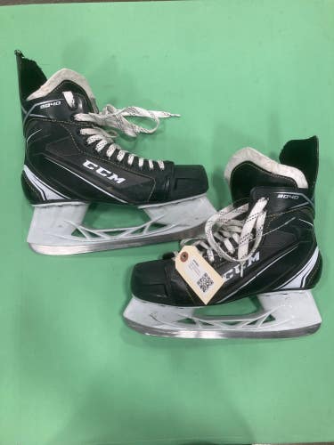 Used Senior CCM Tacks 9040 Hockey Skates 9