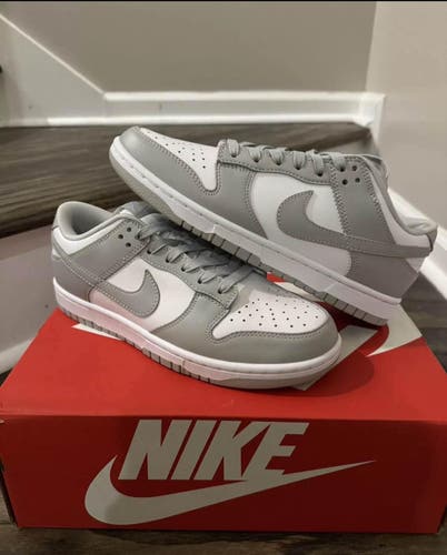 New Women's Nike Dunk Grey Fog Low Size 7 Shoes